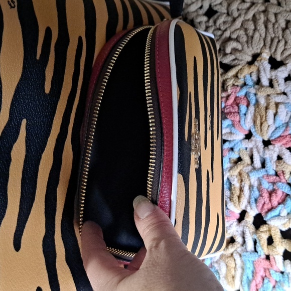 Coach tiger print backpack - Picture 5 of 9